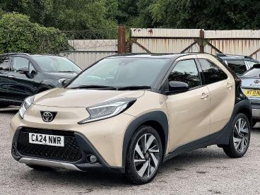 SPOTICAR Toyota Aygo 1.0 Vvt-i Exclusive X-shift Euro 6 (s/s) 5dr Used Car - City Car Petrol Beige - Pontypridd - 1200607385_3