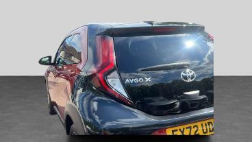 SPOTICAR Toyota Aygo 1.0 Vvt-i Exclusive X-shift Euro 6 (s/s) 5dr Used Car - City Car Petrol Red - Romford - 1200611598_5