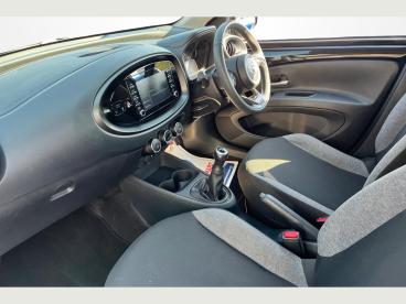 SPOTICAR Toyota Aygo 1.0 Vvt-i Pure Euro 6 (s/s) 5dr Used Car - City Car Petrol Black - Uckfield - 1200616033_2