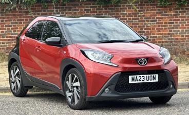 SPOTICAR Toyota Aygo 1.0 Vvt-i Edge Euro 6 (s/s) 5dr Used Car - City Car Petrol Red - Hemel Hempstead - 1200623810_1