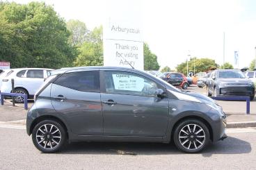 SPOTICAR Toyota Aygo 1.0 Vvt-i X-style Euro 6 5dr Used Car - City Car Petrol Grey - Walsall - 1200623883_2