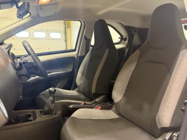 SPOTICAR Toyota Aygo 1.0 Vvt-i Pure Euro 6 (s/s) 5dr Used Car - City Car Petrol White - Carlisle - 1200625376_4