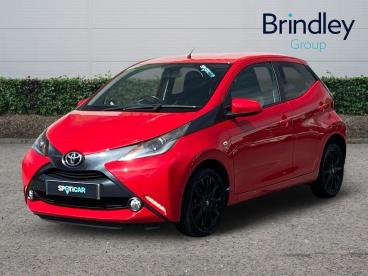 SPOTICAR Toyota Aygo 1.0 Vvt-i X-style X-shift Euro 6 5dr Used Car - City Car Petrol Red - Cannock - 1200626321_2