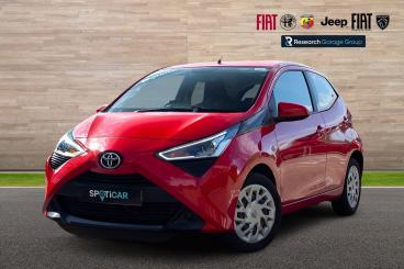 SPOTICAR Toyota Aygo 1.0 Vvt-i X-play Euro 6 5dr Used Car - City Car Petrol Red - Nuneaton - 1200628442_2