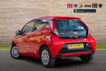 SPOTICAR Toyota Aygo 1.0 Vvt-i X-play Euro 6 5dr Used Car - City Car Petrol Red - Nuneaton - 1200628442_4