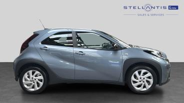 SPOTICAR Toyota Aygo 1.0 Vvt-i Pure Euro 6 (s/s) 5dr Used Car - City Car Petrol Grey - London - 1200629001_2