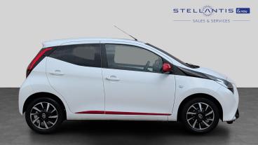 SPOTICAR Toyota Aygo 1.0 Vvt-i X-trend Euro 6 (s/s) 5dr Used Car - City Car Petrol White - Liverpool - 1200629475_2