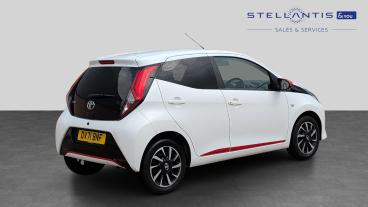 SPOTICAR Toyota Aygo 1.0 Vvt-i X-trend Euro 6 (s/s) 5dr Used Car - City Car Petrol White - Liverpool - 1200629475_3
