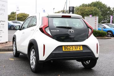 SPOTICAR Toyota Aygo 1.0 Vvt-i Pure Euro 6 (s/s) 5dr Used Car - City Car Petrol White - Walsall - 1200631302_3