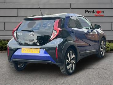 SPOTICAR Toyota Aygo 1.0 Vvt-i Edge Euro 6 (s/s) 5dr Used Car - City Car Petrol Blue - Scunthorpe - 1200632217_4