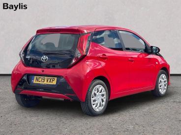 SPOTICAR Toyota Aygo 1.0 Vvt-i X-play Euro 6 5dr Used Car - City Car Petrol Red - Stroud - 1200632886_2