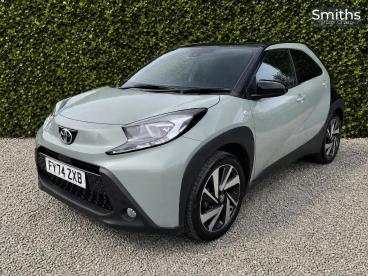 SPOTICAR Toyota Aygo 1.0 Vvt-i Edge X-shift Euro 6 (s/s) 5dr Used Car - City Car Petrol Green - Peterborough - 1200634209_3
