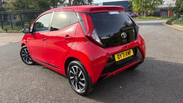 SPOTICAR Toyota Aygo 1.0 Vvt-i X-trend Euro 6 (s/s) 5dr Used Car - City Car Petrol Red - Crewe - 1200639216_4