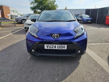 SPOTICAR Toyota Aygo 1.0 Vvt-i Edge Euro 6 (s/s) 5dr Used Car - City Car Petrol Blue - Cheltenham - 1200639319_2