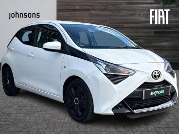 SPOTICAR Toyota Aygo 1.0 Vvt-i X-play Euro 6 5dr Used Car - City Car Petrol White - Swindon - 1200639398_1