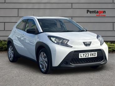 SPOTICAR Toyota Aygo 1.0 Vvt-i Pure X-shift Euro 6 (s/s) 5dr Used Car - City Car Petrol White - Derby - 1200641138_1