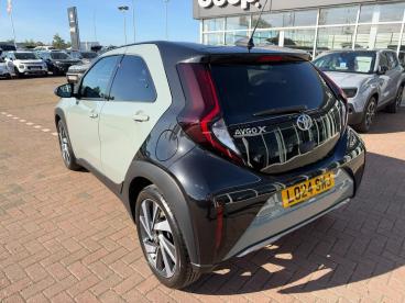 SPOTICAR Toyota Aygo 1.0 Vvt-i Exclusive Euro 6 (s/s) 5dr Used Car - City Car Petrol Grey - Kings Lynn - 1200643228_5
