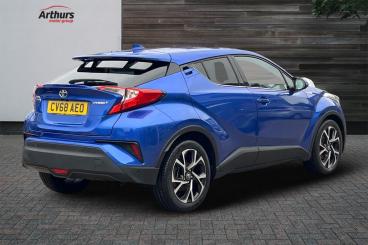 SPOTICAR Toyota C-hr 1.8 Vvt-h Design Cvt Euro 6 (s/s) 5dr Used Car - Suv Hybrid Blue - Oswestry - 1200543300_3