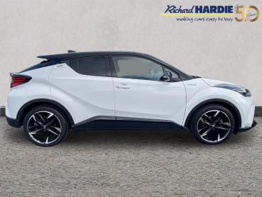 SPOTICAR Toyota C-hr 1.8 Vvt-h Gr Sport Cvt Euro 6 (s/s) 5dr Used Car - Suv Hybrid White - Ashington - 1200551866_5