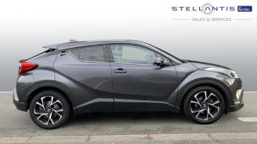 SPOTICAR Toyota C-hr 1.8 Vvt-h Design Cvt Euro 6 (s/s) 5dr Used Car - Suv Hybrid Blue - Walton On Thames - 1200553942_2