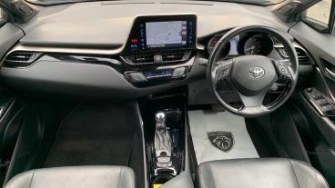 SPOTICAR Toyota C-hr 1.8 Vvt-h Design Cvt Euro 6 (s/s) 5dr Used Car - Suv Hybrid Blue - Walton On Thames - 1200553942_4