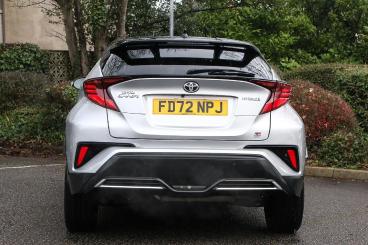 SPOTICAR Toyota C-hr 1.8 Vvt-h Gr Sport Cvt Euro 6 (s/s) 5dr Used Car - Suv Hybrid Silver - Lichfield - 1200574579_4