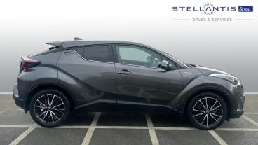 SPOTICAR Toyota C-hr 1.8 Vvt-h Excel Cvt Euro 6 (s/s) 5dr Used Car - Suv Hybrid Blue - Chingford - 1200577040_2