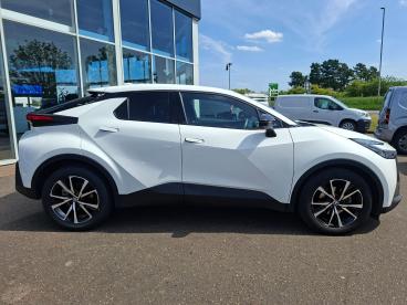 SPOTICAR Toyota C-hr 1.8 Vvt-h Design Cvt Euro 6 (s/s) 5dr Used Car - Suv Hybrid White - Boston - 1200604873_2