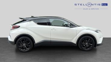 SPOTICAR Toyota C-hr 1.8 Vvt-h Dynamic Cvt Euro 6 (s/s) 5dr Used Car - Suv Hybrid White - Stockport - 1200610347_2