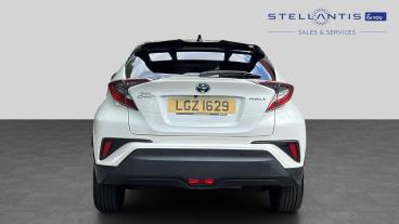 SPOTICAR Toyota C-hr 1.8 Vvt-h Dynamic Cvt Euro 6 (s/s) 5dr Used Car - Suv Hybrid White - Stockport - 1200610347_4