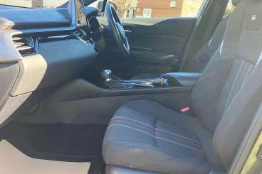 SPOTICAR Toyota C-hr 1.8 Vvt-h Gr Sport Cvt Euro 6 (s/s) 5dr Used Car - Suv Hybrid Grey - Rochester - 1200616302_3