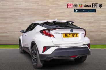 SPOTICAR Toyota C-hr 1.8 Vvt-h Design Cvt Euro 6 (s/s) 5dr Used Car - Suv Hybrid White - Hinckley - 1200624717_5
