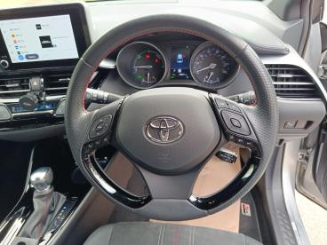 SPOTICAR Toyota C-hr 2.0 Vvt-h Gr Sport Cvt Euro 6 (s/s) 5dr Used Car - Suv Hybrid Silver - Aylesbury - 1200627349_3