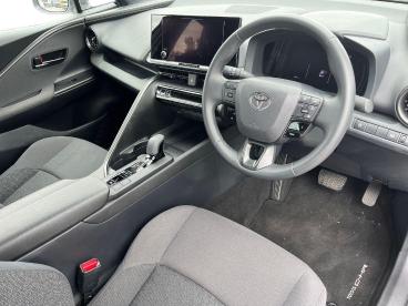 SPOTICAR Toyota C-hr 1.8 Vvt-h Icon Cvt Euro 6 (s/s) 5dr Used Car - Suv Hybrid White - Barnsley - 1200631574_5
