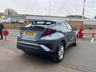 SPOTICAR Toyota C-hr 1.8 Vvt-h Icon Cvt Euro 6 (s/s) 5dr Used Car - Suv Hybrid Grey - Melton Mowbray - 1200634215_5