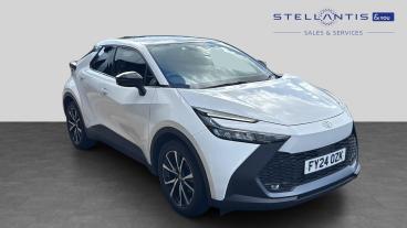 SPOTICAR Toyota C-hr 1.8 Vvt-h Design Cvt Euro 6 (s/s) 5dr Used Car - Suv Hybrid White - Sheffield - 1200635595_1