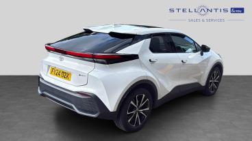 SPOTICAR Toyota C-hr 1.8 Vvt-h Design Cvt Euro 6 (s/s) 5dr Used Car - Suv Hybrid White - Sheffield - 1200635595_3