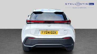 SPOTICAR Toyota C-hr 1.8 Vvt-h Design Cvt Euro 6 (s/s) 5dr Used Car - Suv Hybrid White - Sheffield - 1200635595_4