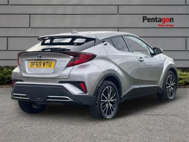 SPOTICAR Toyota C-hr 2.0 Vvt-h Excel Cvt Euro 6 (s/s) 5dr Used Car - Suv Hybrid Silver - Derby - 1200644315_4