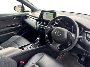 SPOTICAR Toyota C-hr 2.0 Vvt-h Excel Cvt Euro 6 (s/s) 5dr Used Car - Suv Hybrid Silver - Derby - 1200644315_5