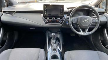 SPOTICAR Toyota Corolla 2.0 Vvt-h Design Touring Sports Cvt Euro 6 (s/s) 5 Used Car - Estate Hybrid White - Romford - 1200546651_4