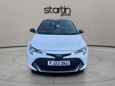 SPOTICAR Toyota Corolla 1.8 Vvt-h Gr Sport Cvt Euro 6 (s/s) 5dr Used Car - Saloon Hybrid White - Redditch - 1200560704_2