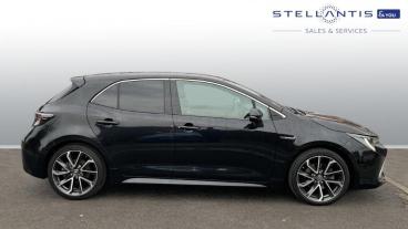 SPOTICAR Toyota Corolla 2.0 Vvt-h Excel Cvt Euro 6 (s/s) 5dr Used Car - Saloon Hybrid Blue - Nottingham - 1200574318_2