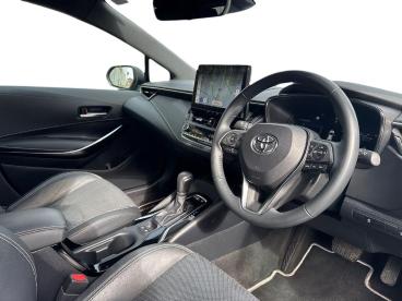 SPOTICAR Toyota Corolla 2.0 Vvt-h Excel Cvt Euro 6 (s/s) 5dr Used Car - Saloon Hybrid Grey - Merthyr Tydfil - 1200618362_3