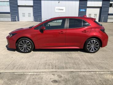 SPOTICAR Toyota Corolla 2.0 Vvt-h Design Cvt Euro 6 (s/s) 5dr Used Car - Saloon Hybrid Red - Bridgend - 1200620322_4