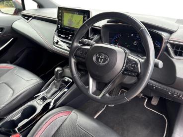 SPOTICAR Toyota Corolla 1.8 Vvt-h Excel Cvt Euro 6 (s/s) 5dr Used Car - Saloon Hybrid Red - Cirencester - 1200621450_3