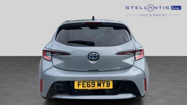 SPOTICAR Toyota Corolla 1.8 Vvt-h Excel Cvt Euro 6 (s/s) 5dr Used Car - Saloon Hybrid Grey - Salford - 1200627475_4