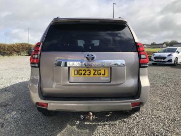 SPOTICAR Toyota Landcruiser 2.8d Invincible Auto 4wd Euro 6 (s/s) 5dr (7 Seat) Used Car - Suv Diesel Bronze - Inverness - 1200641901_5