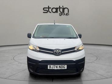 SPOTICAR Toyota Proace 2.0d Active Long Panel Van Lwb Euro 6 6dr Used Car - Commercial Vehicle Diesel White - Redditch - 1200582601_2