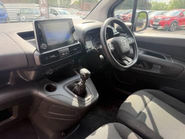 SPOTICAR Toyota Proace 1.5 Bluehdi Icon Short Panel Van Swb Euro 6 (s/s) Used Car - Commercial Vehicle Diesel White - Billinghay - 1200616939_4